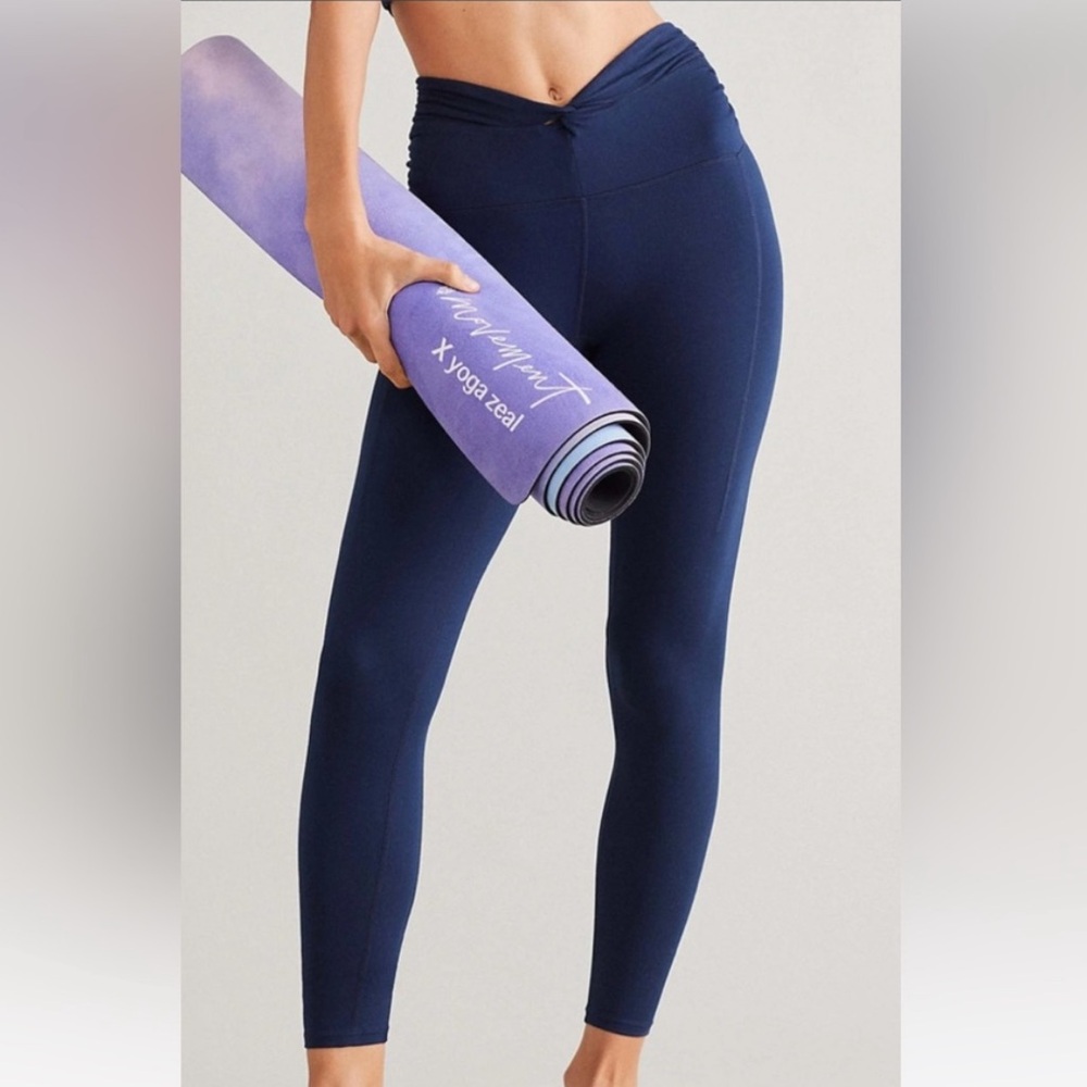 NWT. Free People High-Rise Ankle Breathe Deeper Leggings. NEW